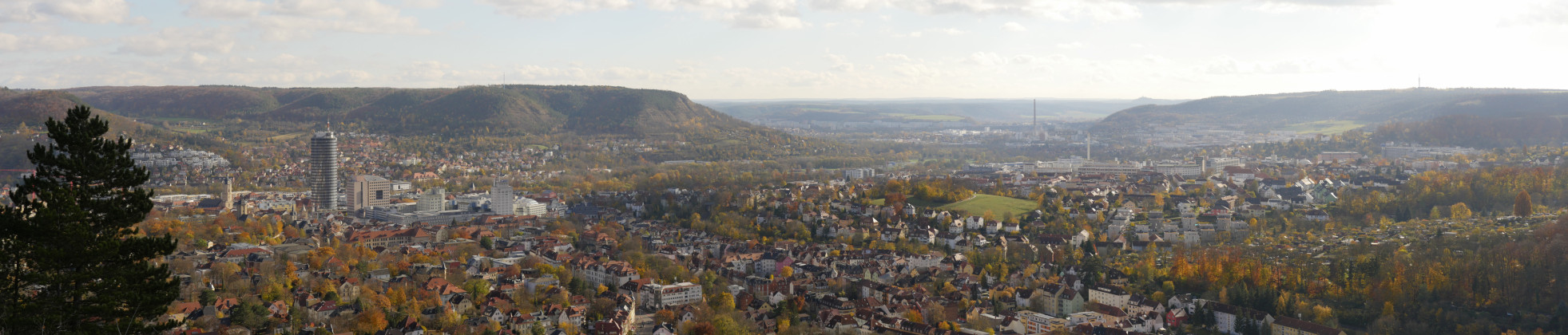 Panoramic view of central Jena from WNW, author: Torsten Löhne
