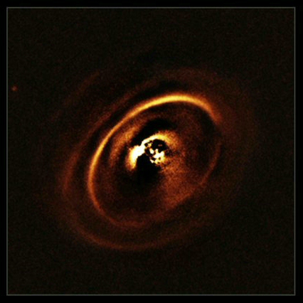 Der Stern RXJ1615.3-3255 mit seiner protoplanetaren Scheibe